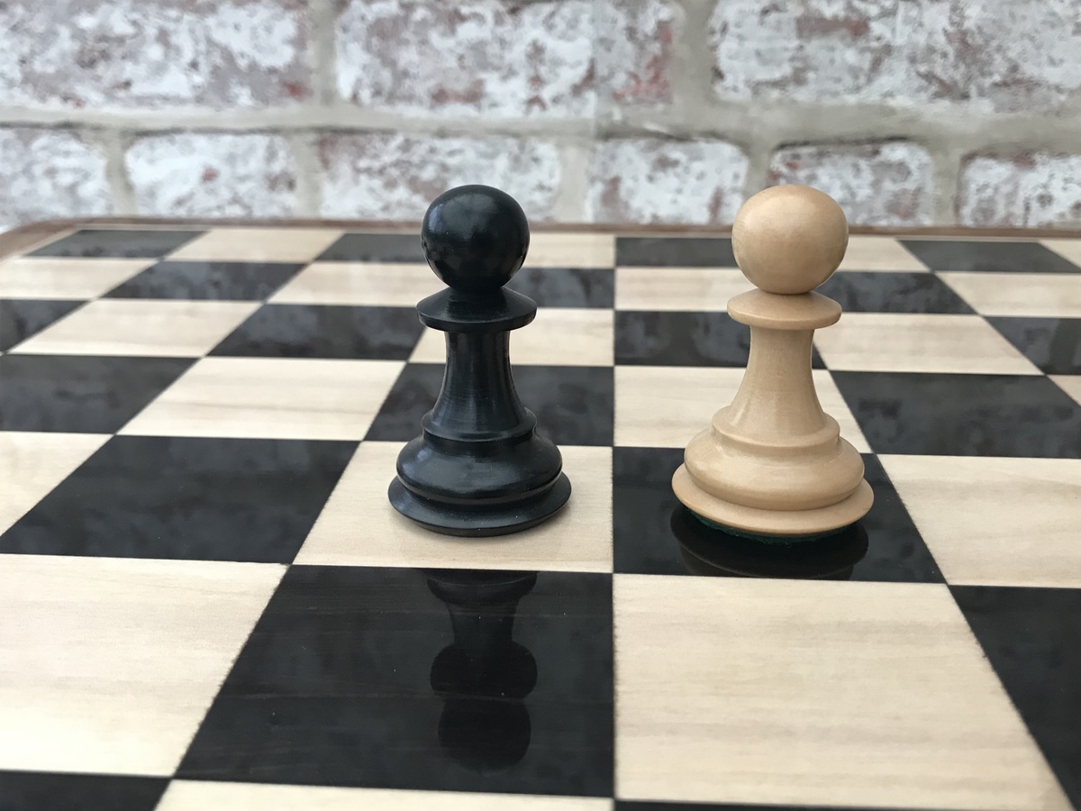 Ebony Chess Board with 2in Squares - ChessBaron Chess Sets - 01278 426100